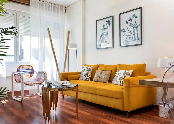 Monkeys Apartments La Campana Suites